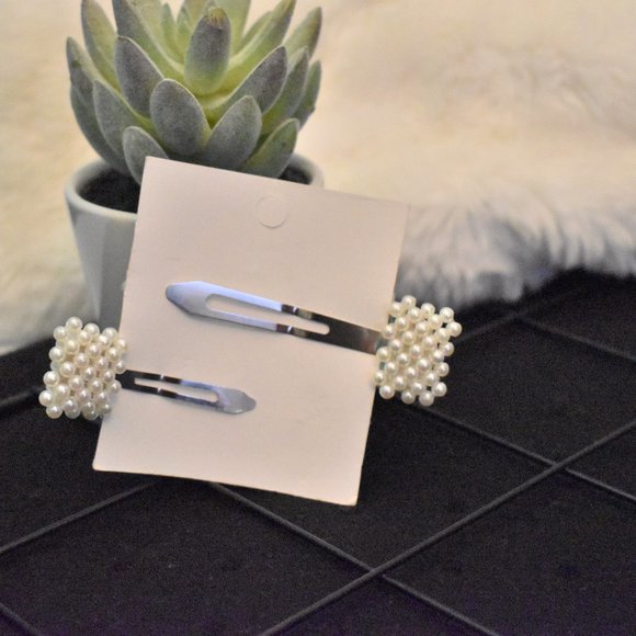 Fashion Pearl Hair Clips - Picture 2 of 3